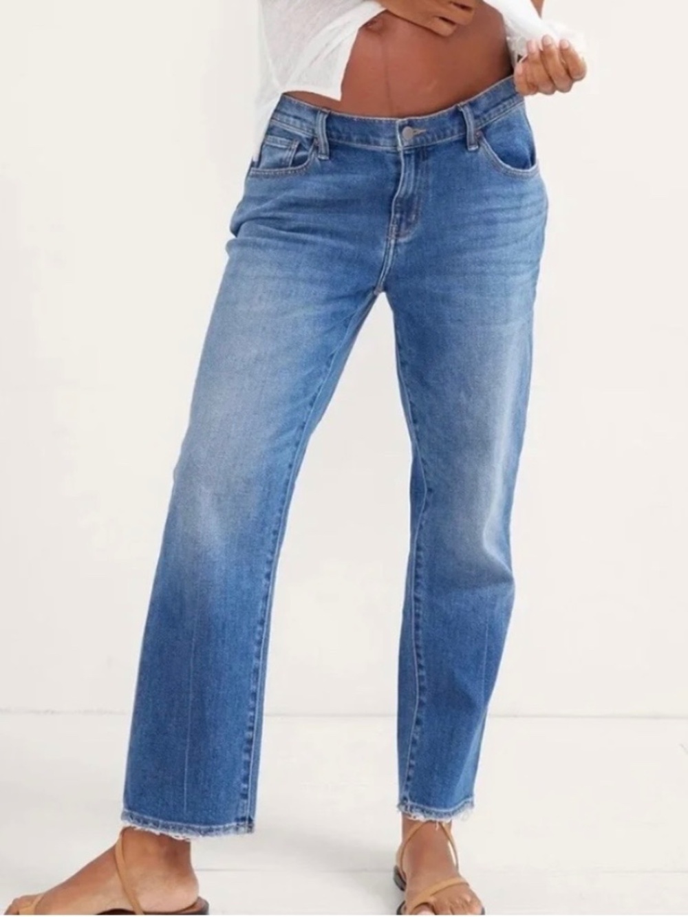 Hatch Women's Boyfriend Jeans in Light Blue Wash